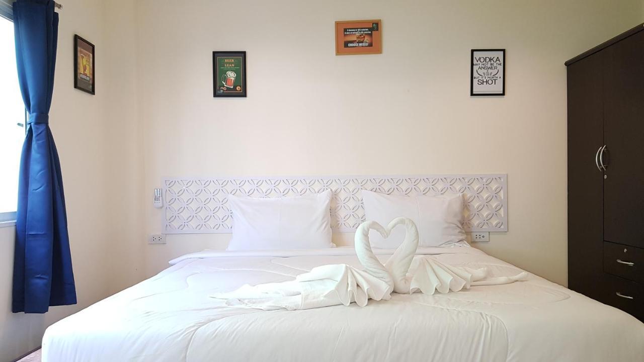 Hangover Inn Phuket Exterior photo