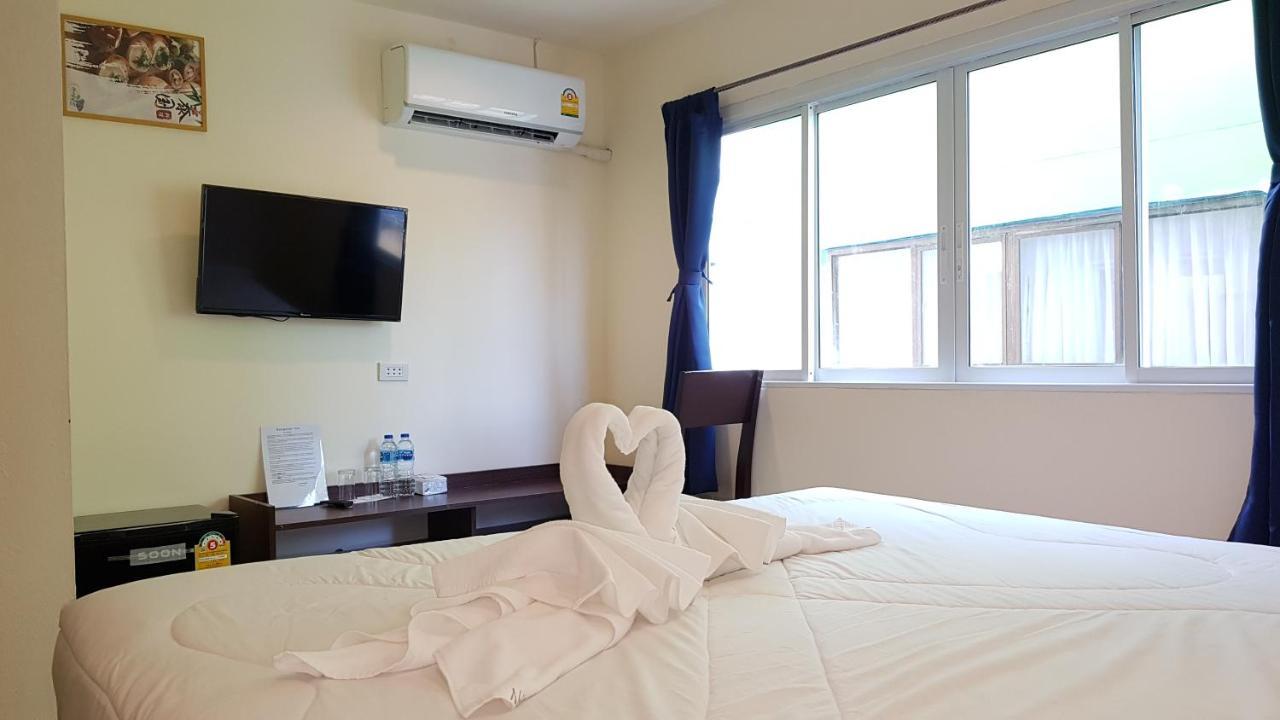 Hangover Inn Phuket Exterior photo